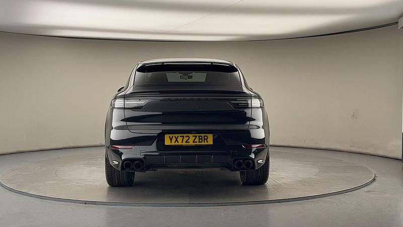 Begagnad Porsche Cayenne 460 HK (338 kW) 2022 Svart SUV