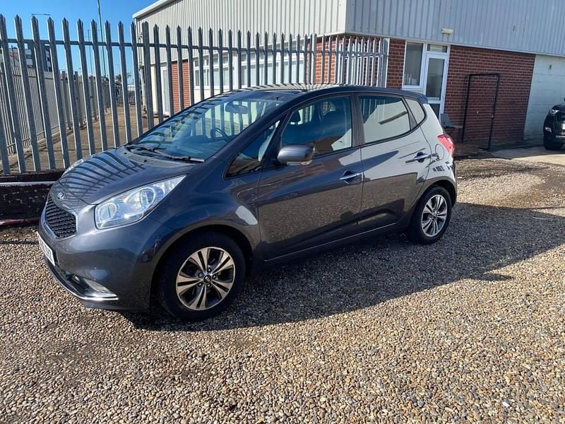 Silver Used 2016 Kia Venga 2 Hatchback | £7,995 (Fair price) - Image 1/4