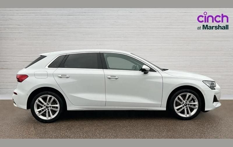 Used Audi A3 e-tron Sport 200 HP (147 kW) 2025 White Hatchback