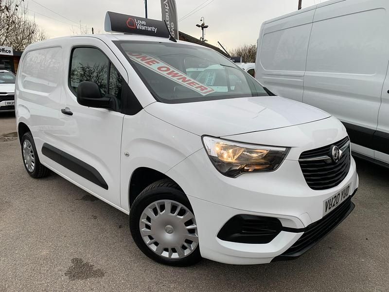 Used Vauxhall Combo Sportive 100 HP (73 kW) 2020 White Van