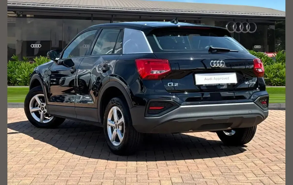 Used Audi Q2 Comfort 110 HP (80 kW) 2023 Black SUV