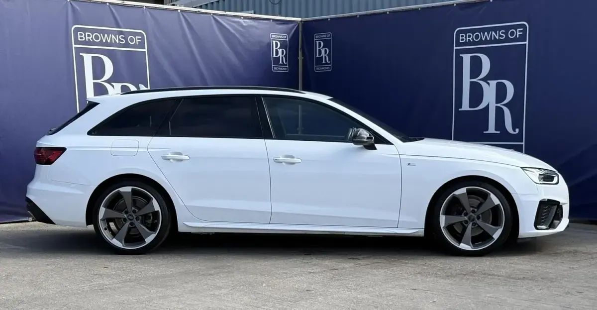 Used Audi A4 Black Edition 150 HP (110 kW) 2020 White Estate