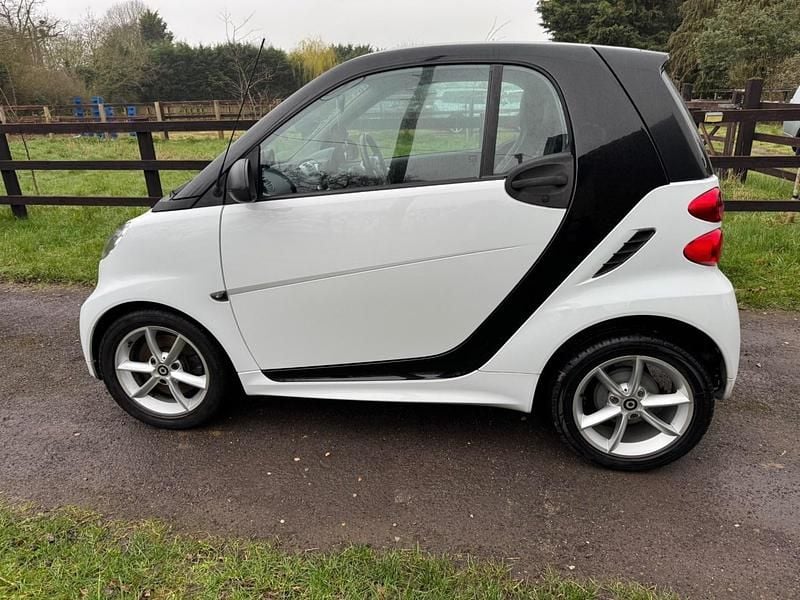 Used Smart ForTwo Coupé Edition #1 2014 White Coupe