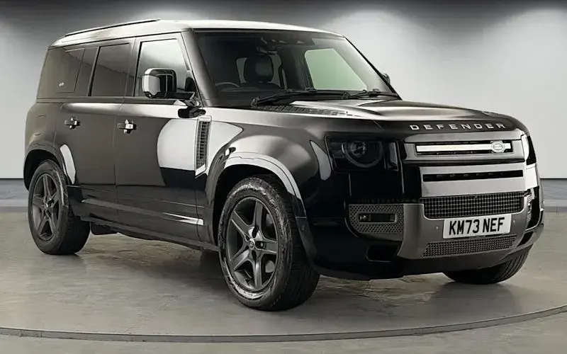 Used Land Rover Defender SE Dynamic 250 HP (183 kW) 2023 SUV