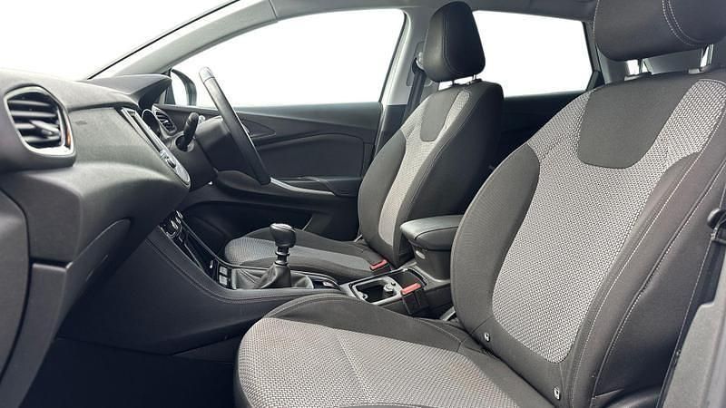 Used Vauxhall Grandland X 130 HP (95 kW) 2020 White SUV