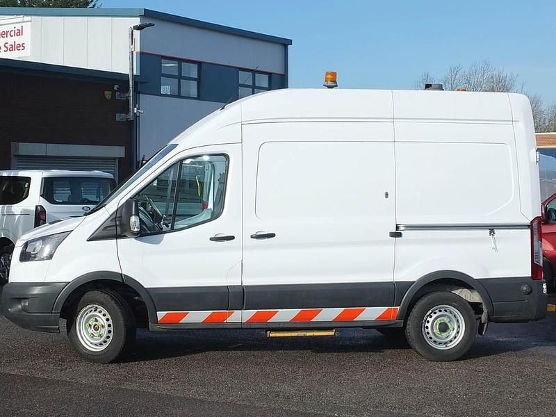 Used Ford Transit 170 HP (125 kW) 2018 White Van