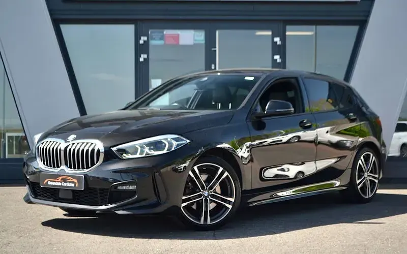 Usado BMW 118 M Sport 136 HP (100 kW) 2023 Citadino