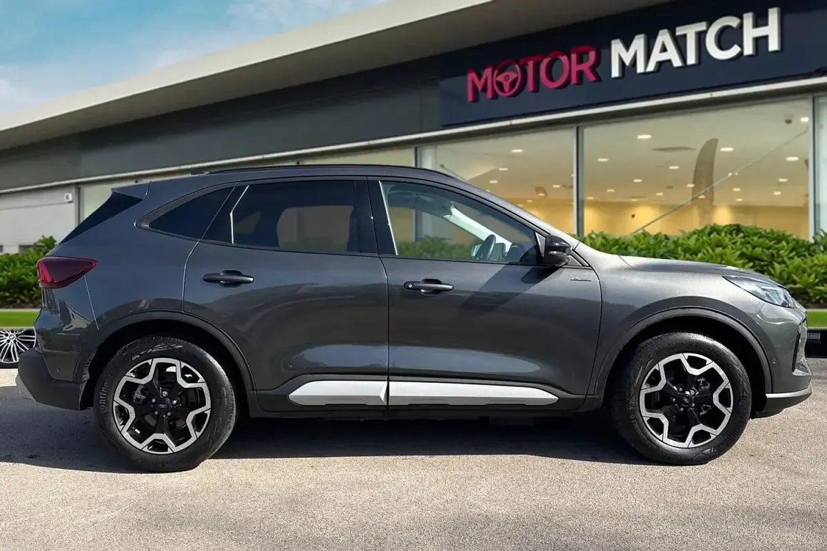 Begagnad Ford Kuga Active 183 HK (134 kW) 2025 Grå SUV