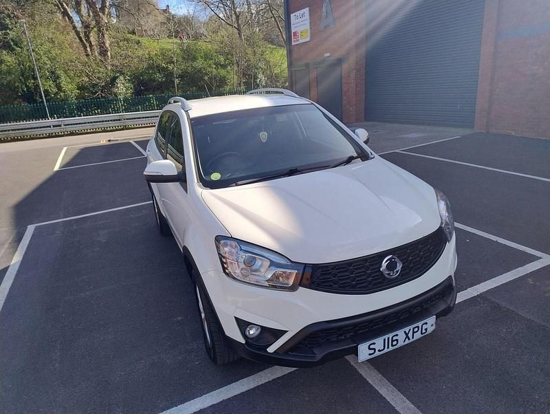 Used Ssangyong (KGM) Korando 178 HP (130 kW) 2016 White SUV