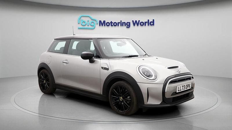 Used Mini Cooper SE Hatch 133 kW (181 HP) 2023 Hatchback