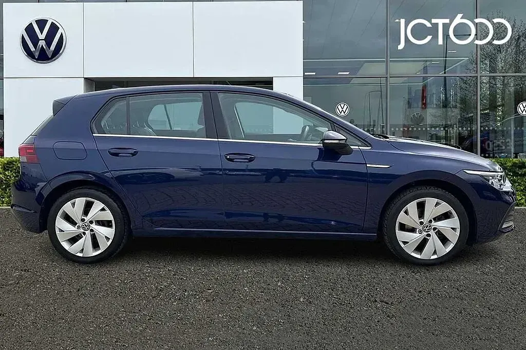 Used VW Golf VII Style 150 HP (110 kW) 2021 Blue Hatchback
