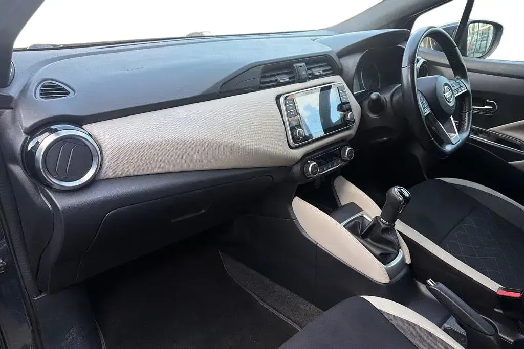 Used Nissan Micra N-Connecta 90 HP (66 kW) 2018 Grey Hatchback