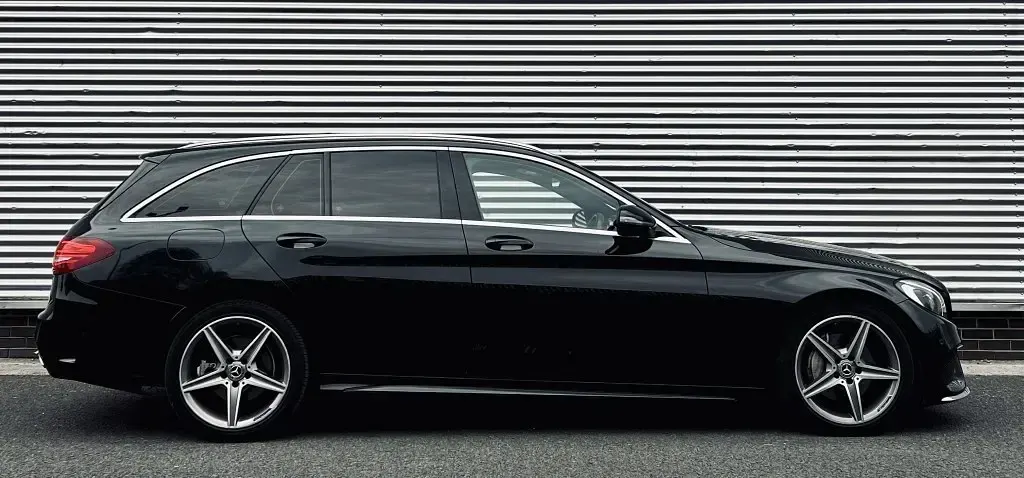 Używany Mercedes C220 AMG line 2018 Czarny Kombi