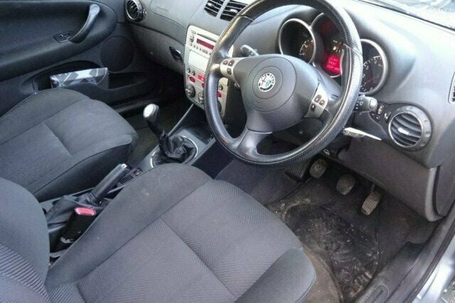 Used Alfa Romeo 147 2000 Hatchback