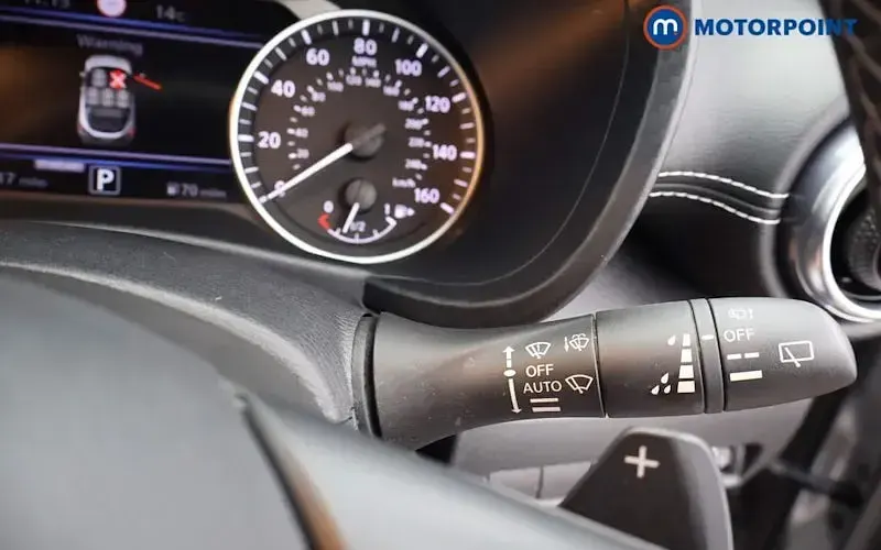 Used Nissan Juke N-Connecta 114 HP (83 kW) 2024 Silver SUV