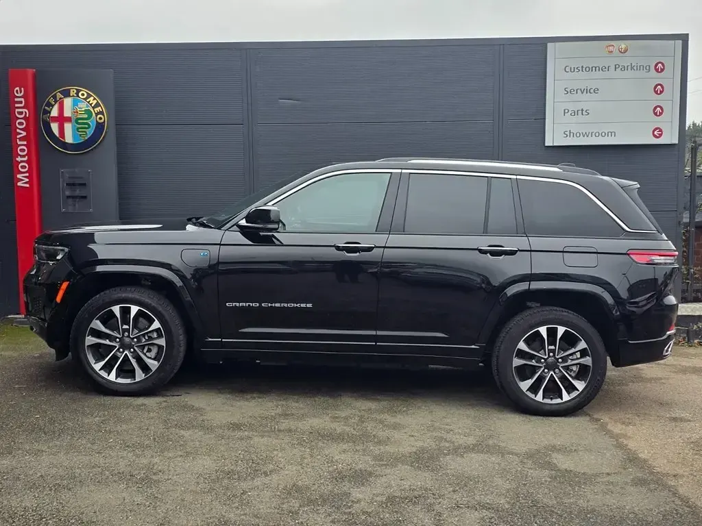 New Jeep Grand Cherokee Overland 375 HP (275 kW) 2025 Black SUV