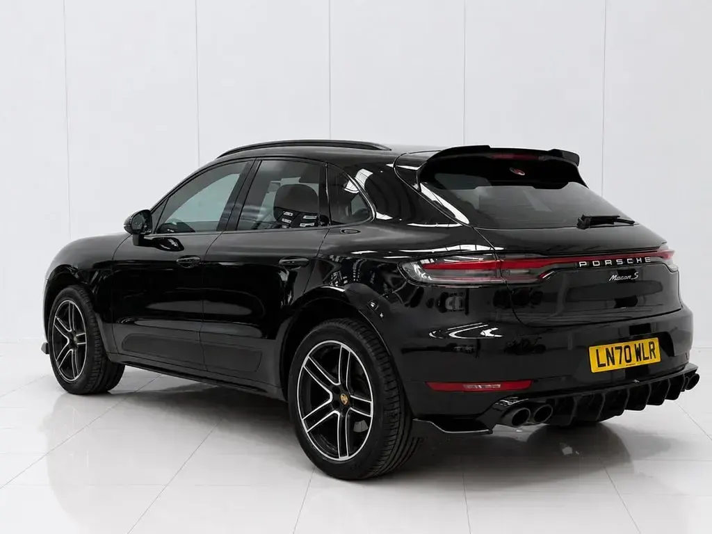 Used Porsche Macan 354 HP (260 kW) 2020 Black SUV