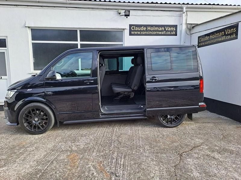 Usado VW Transporter Highline 150 HP (110 kW) 2023 Preto Van