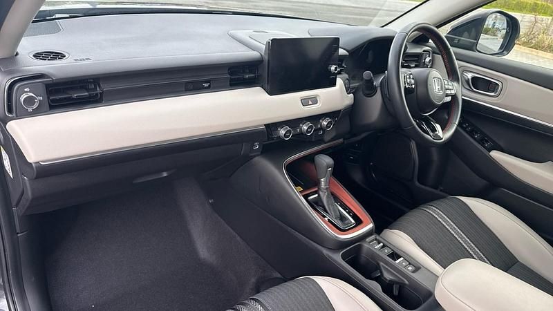 Used Honda HR-V Advance 131 HP (96 kW) 2023 Grey SUV