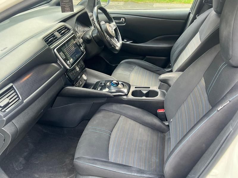 Used Nissan Leaf Acenta 110 kW (150 HP) 2019 White Hatchback