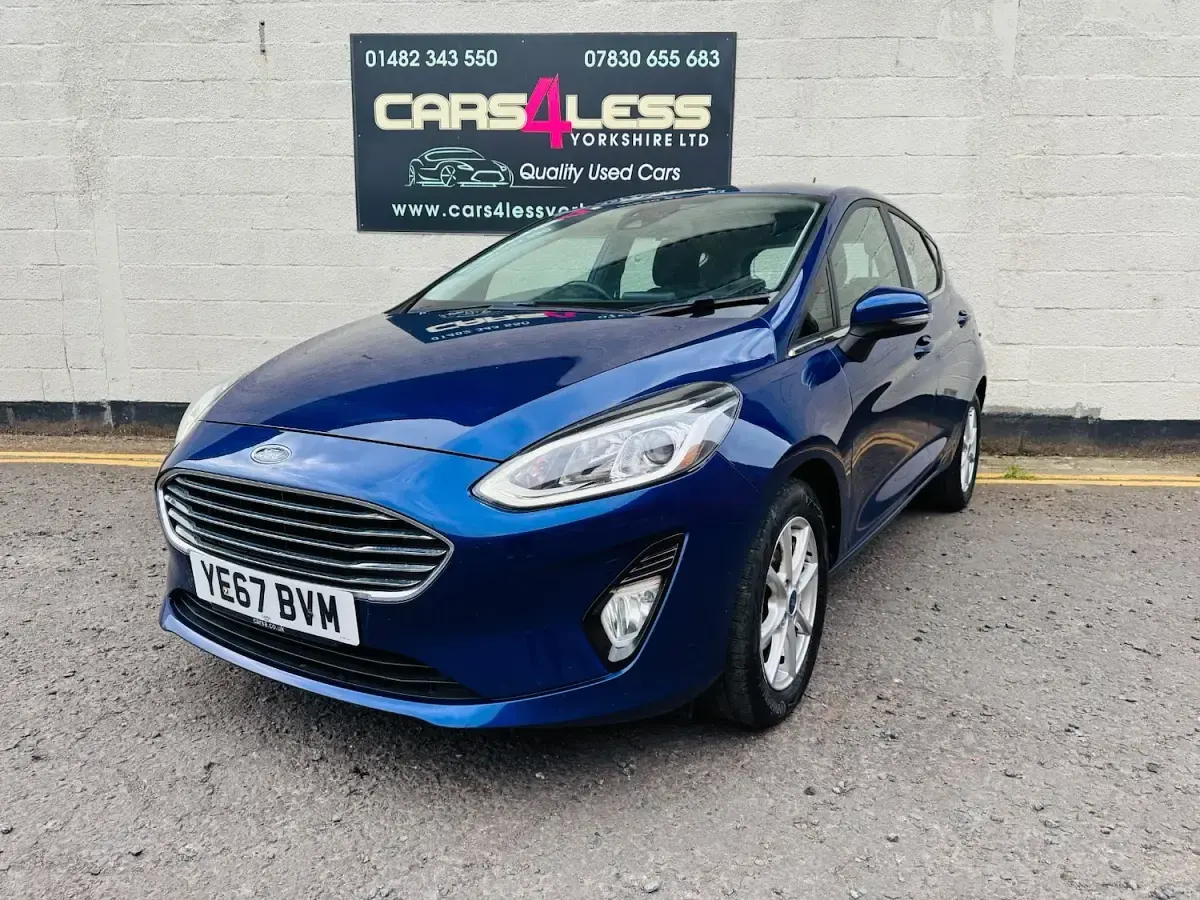 Used Ford Fiesta Zetec 85 HP (62 kW) 2018 Blue Hatchback