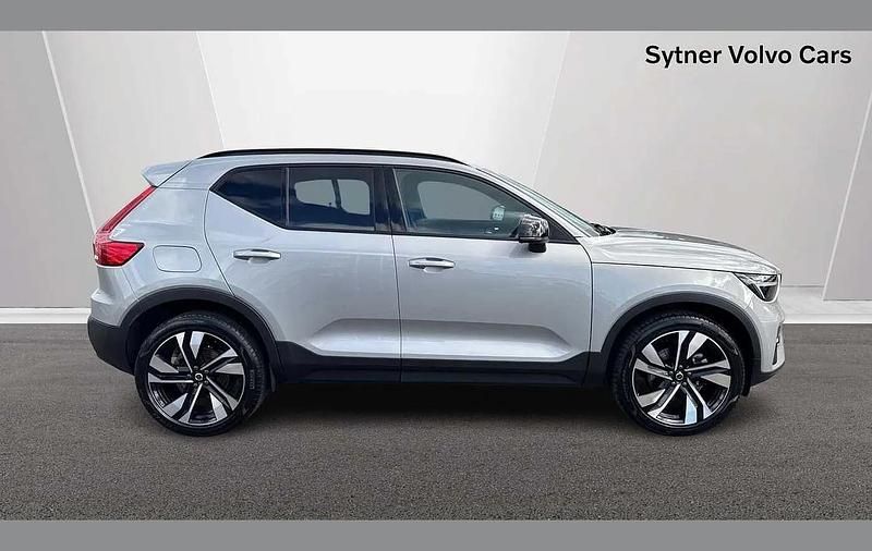Used Volvo XC40 Plus 194 HP (142 kW) 2025 Silver SUV