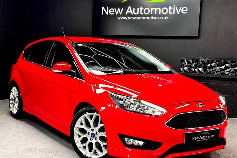 Used Ford Focus Zetec 125 HP (91 kW) 2015 Hatchback