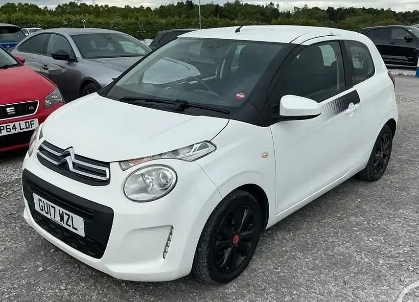 Used Citroën C1 Furio 82 HP (60 kW) 2017 White Hatchback