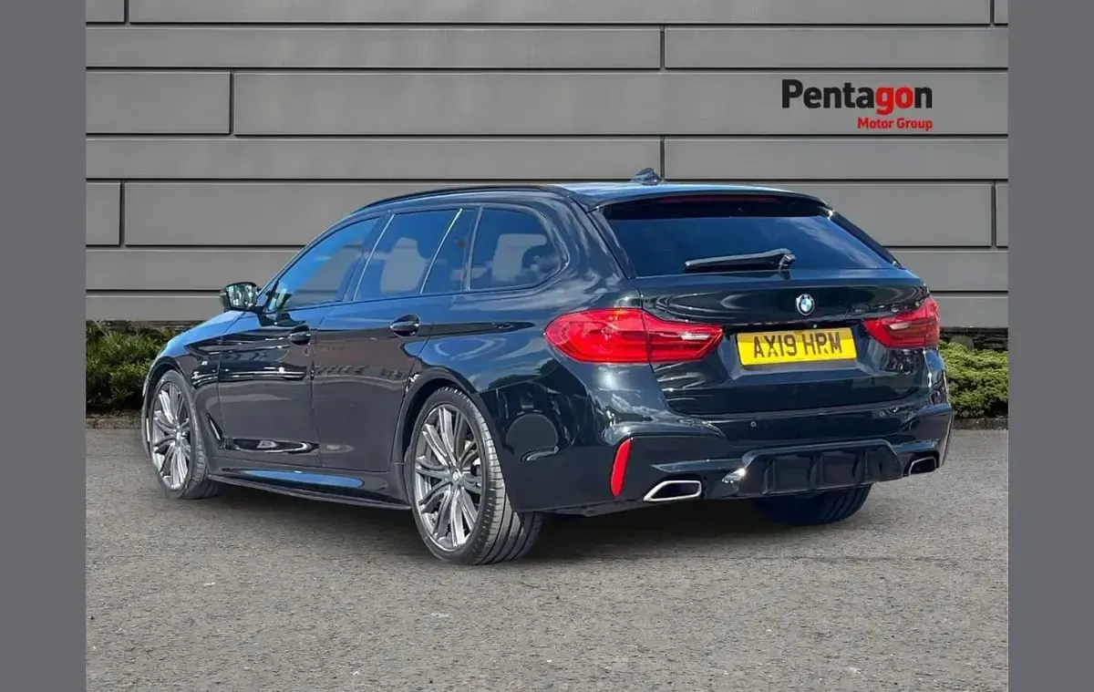 Gebraucht BMW 520 M Sport 187 PS (137 kW) 2019 Schwarz Kombi
