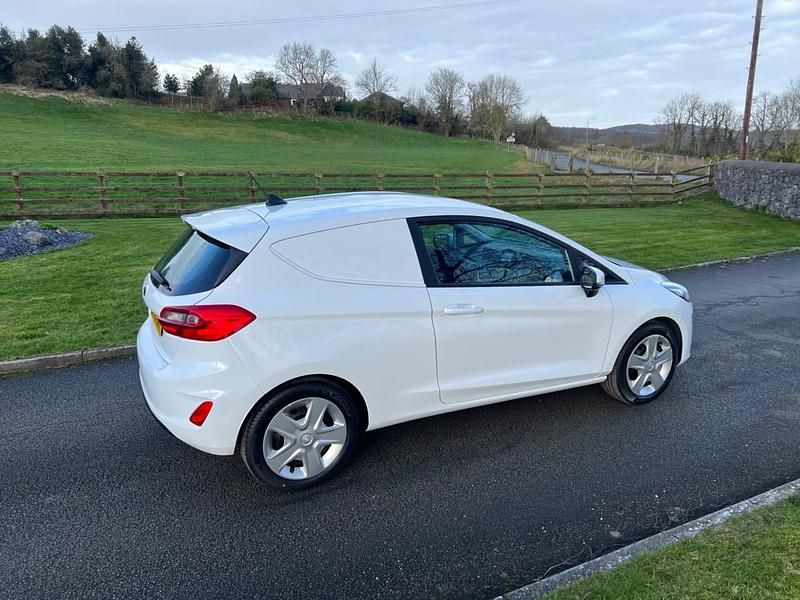 Used Ford Fiesta 85 HP (62 kW) 2020 White Hatchback