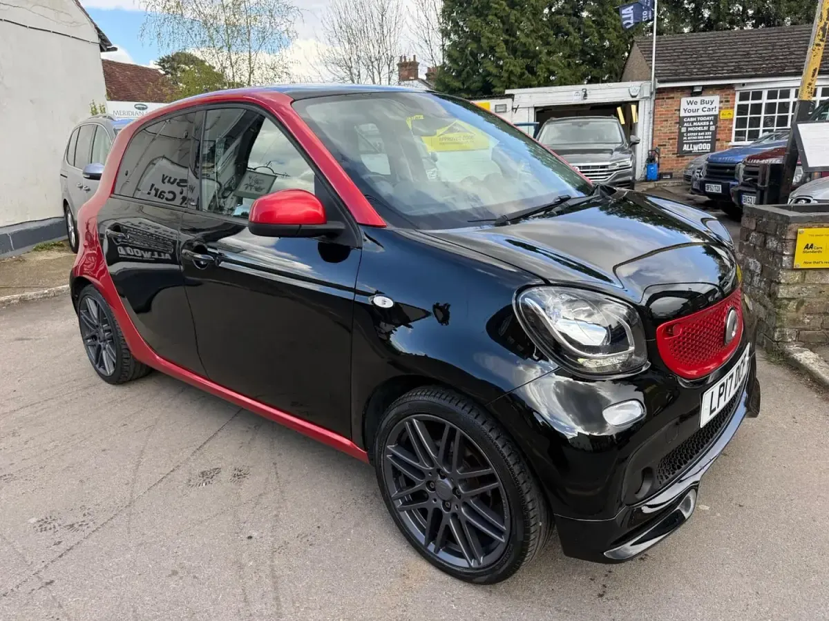 Used Smart ForFour Brabus 90 HP (66 kW) 2017 Black Hatchback