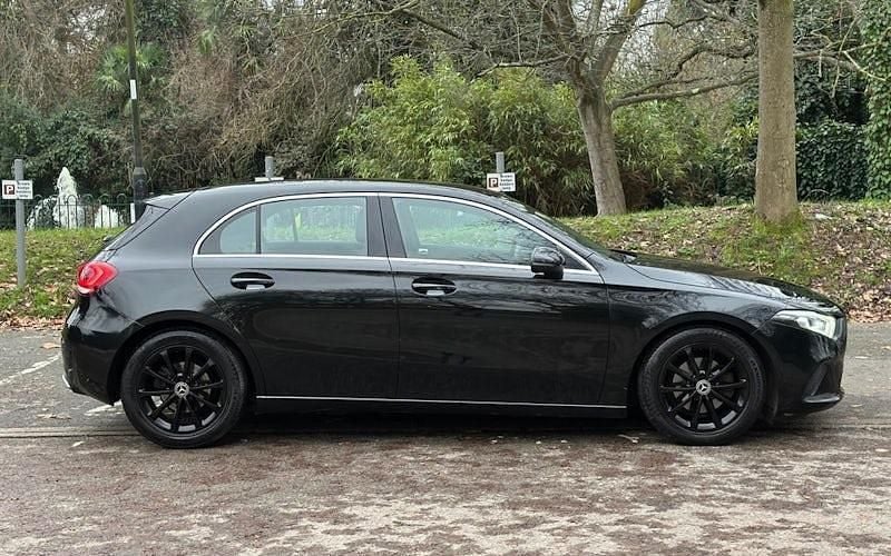 Used Mercedes A180 Executive 116 HP (85 kW) 2019 Black Hatchback