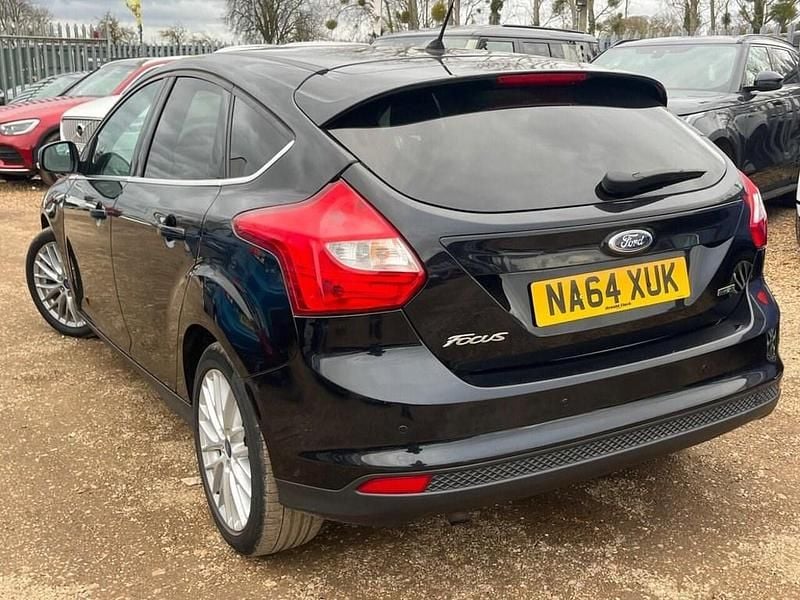 Used Ford Focus Zetec 125 HP (91 kW) 2014 Black Hatchback