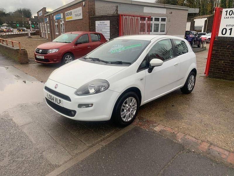 Used Fiat Punto Easy 77 HP (56 kW) 2014 White Hatchback
