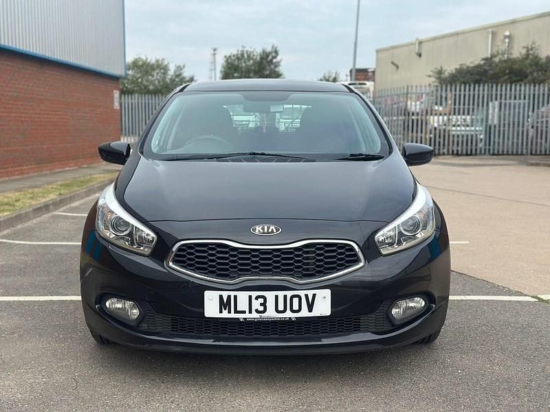 Black Used 2013 Kia Ceed Hatchback | £1,299 (Good price) - Image 1/4