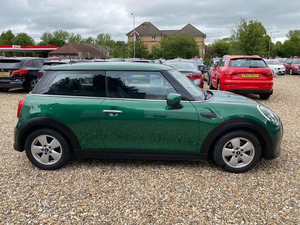 Used Mini Cooper Classic 136 HP (100 kW) 2023 Green Hatchback