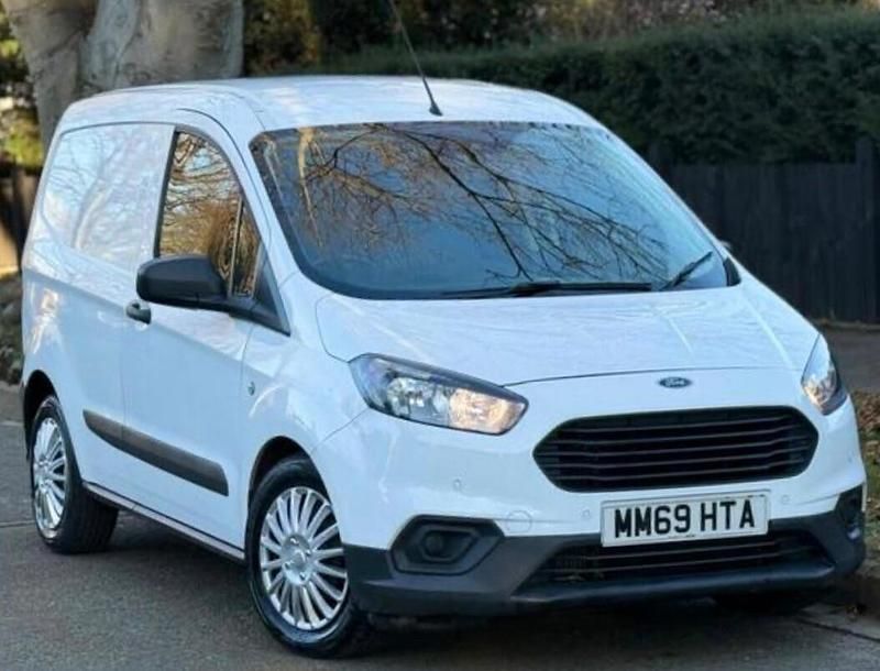 White Used 2020 Ford Transit Van | £4,890 (Good price) - Image 1/4