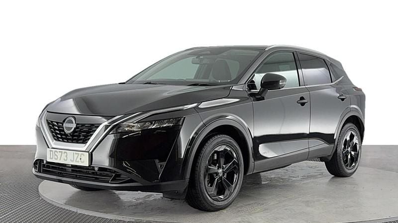 Black Used 2023 Nissan Qashqai SUV | £19,820 (Good price) - Image 1/4