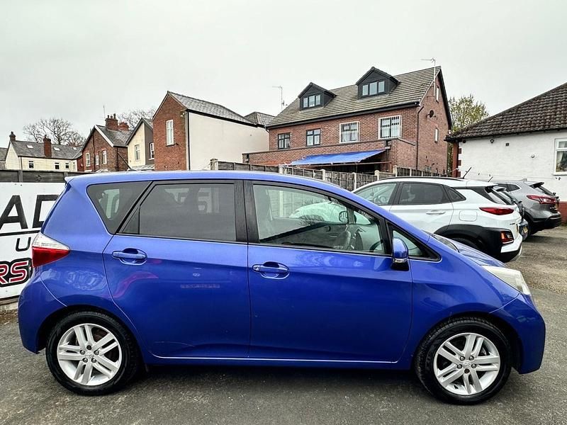 Used Toyota Verso 2011 Blue MPV