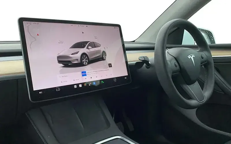 Used Tesla Model Y Long Range AWD 286 kW (389 HP) 2025 SUV
