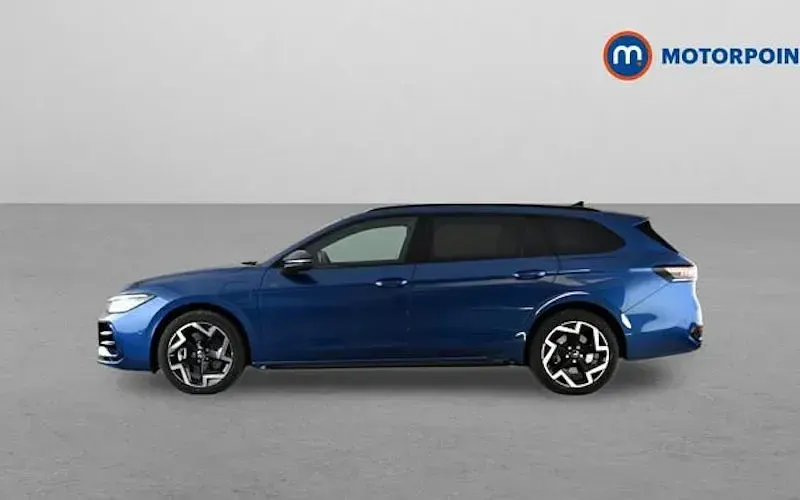 Used VW Passat R-line 272 HP (200 kW) 2025 Blue Estate