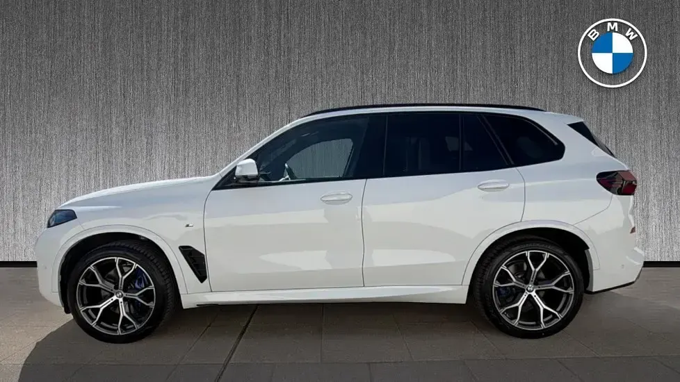 Used BMW X5 M Sport 294 HP (216 kW) 2025 White SUV