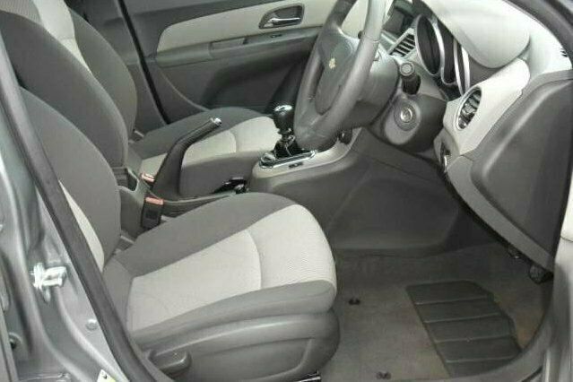 Used Chevrolet Cruze 2010 Sedan