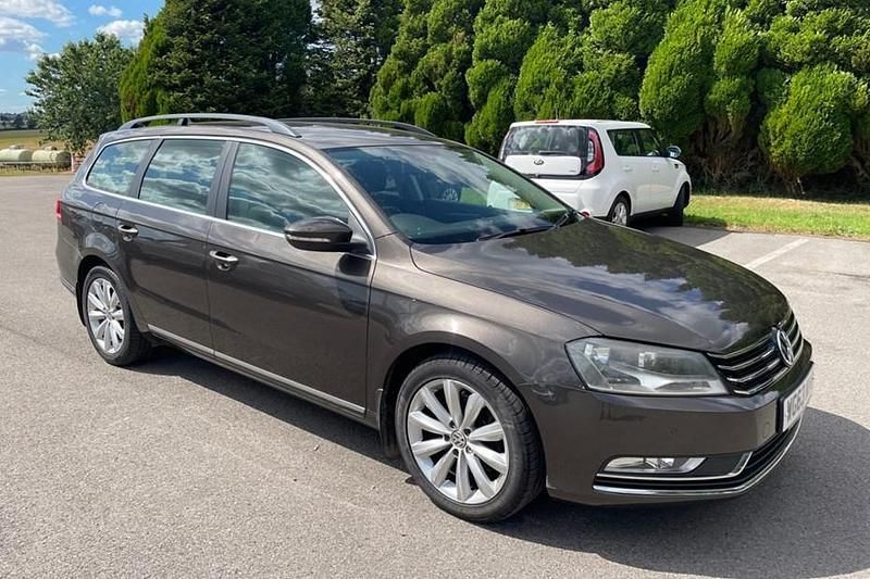 Brown Used 2013 VW Passat Highline Estate | £5,995 (Fair price) - Image 1/1