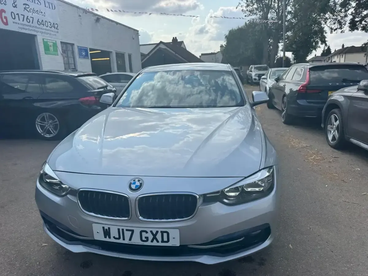 Used BMW 320 Sport Line 184 HP (135 kW) 2017 Silver Sedan