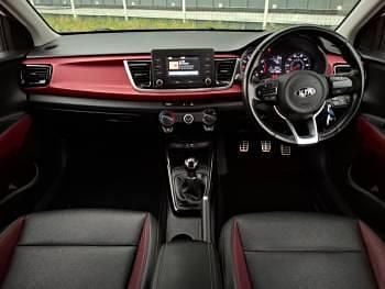 Used Kia Rio 2017 White Hatchback