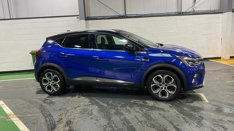 Used Renault Captur Techno 142 HP (104 kW) 2023 Blue/black SUV