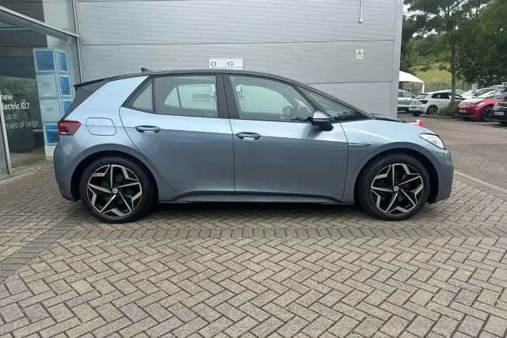 Used VW ID.3 Pro Performance 150 kW (204 HP) 2020 Blue Hatchback