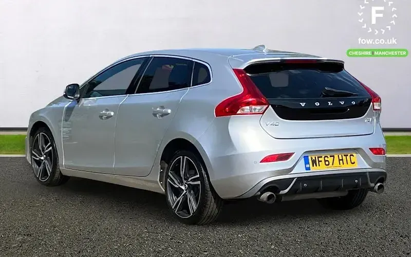 Used Volvo V40 R-Design Pro 152 HP (111 kW) 2019 Hatchback