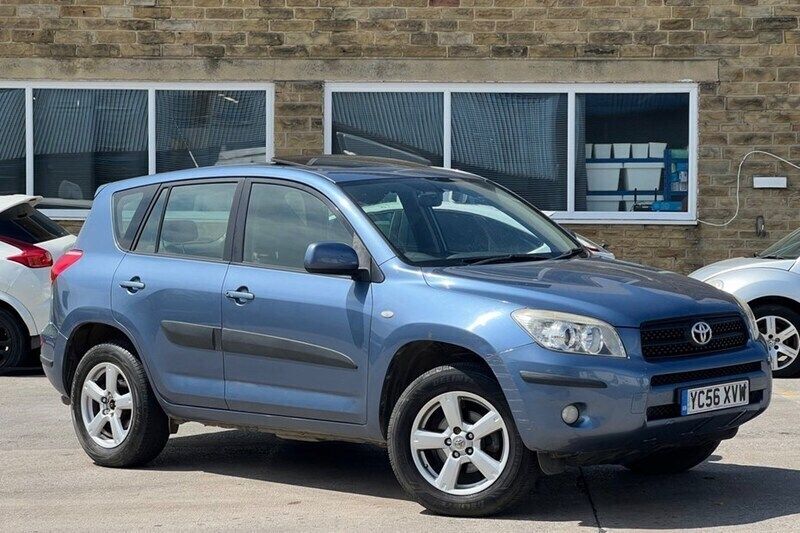 Blue Used 2006 Toyota RAV4 SUV | £2,790 (Good price) - Image 1/2